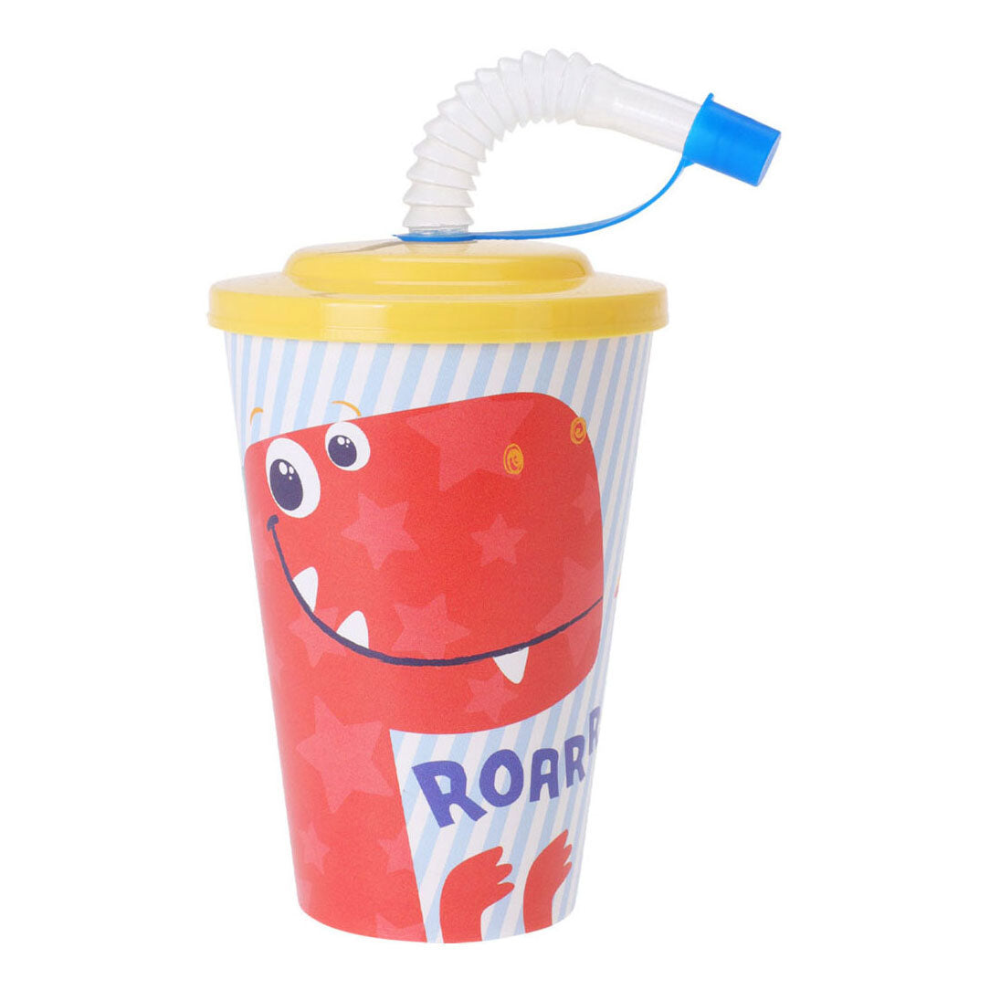 Tasse à boire avec de la paille