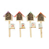 Hôtel à insectes en bois sur brochette