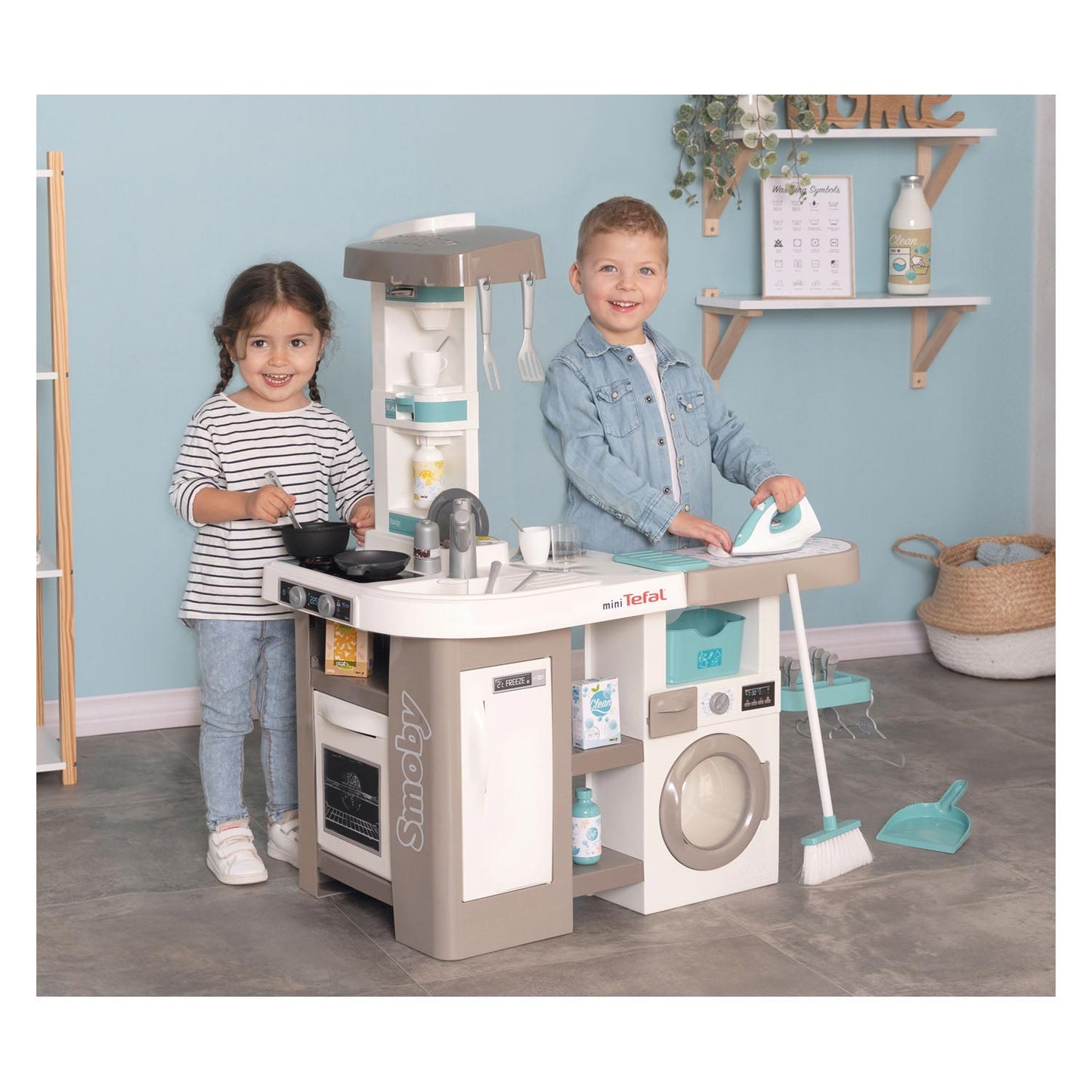 Smoby Tefal Kitchen avec station ménage 36dlg.