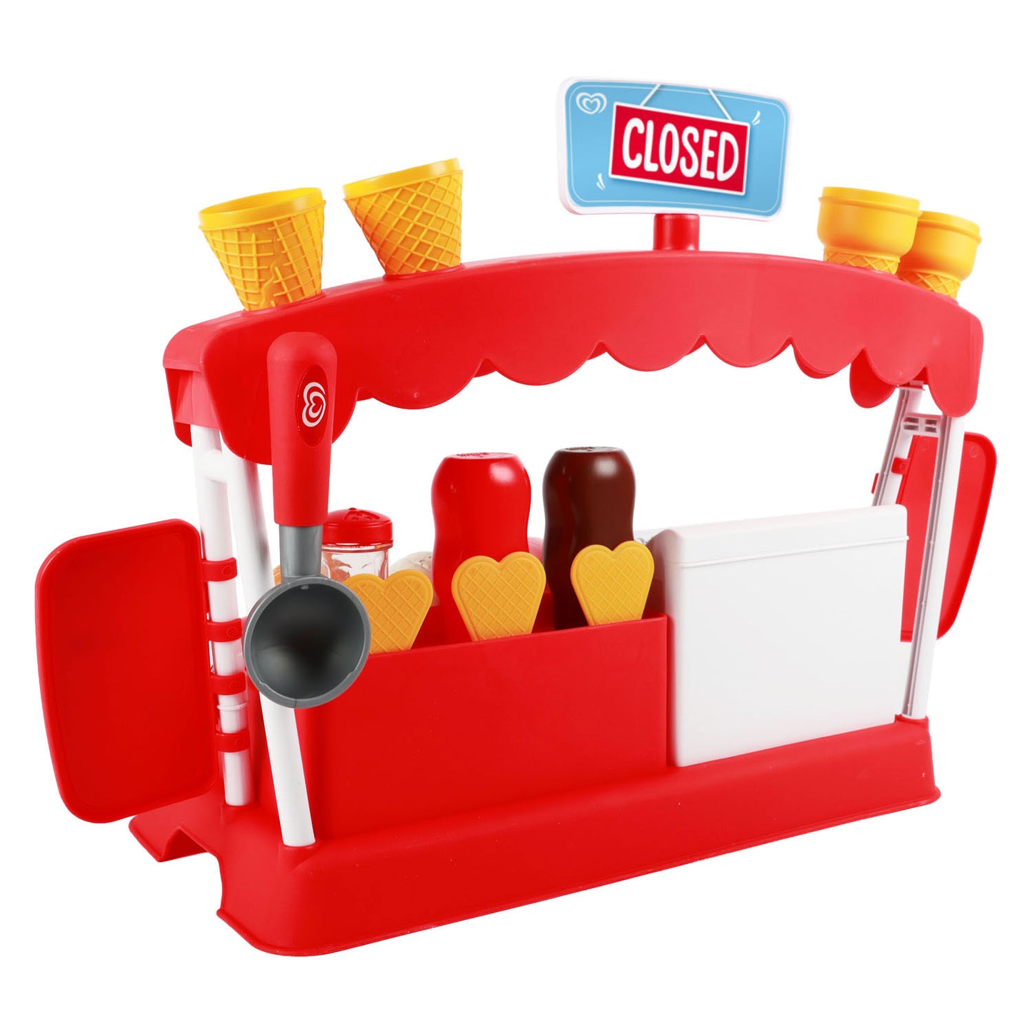 Casdon Ola joue au stand de glaces