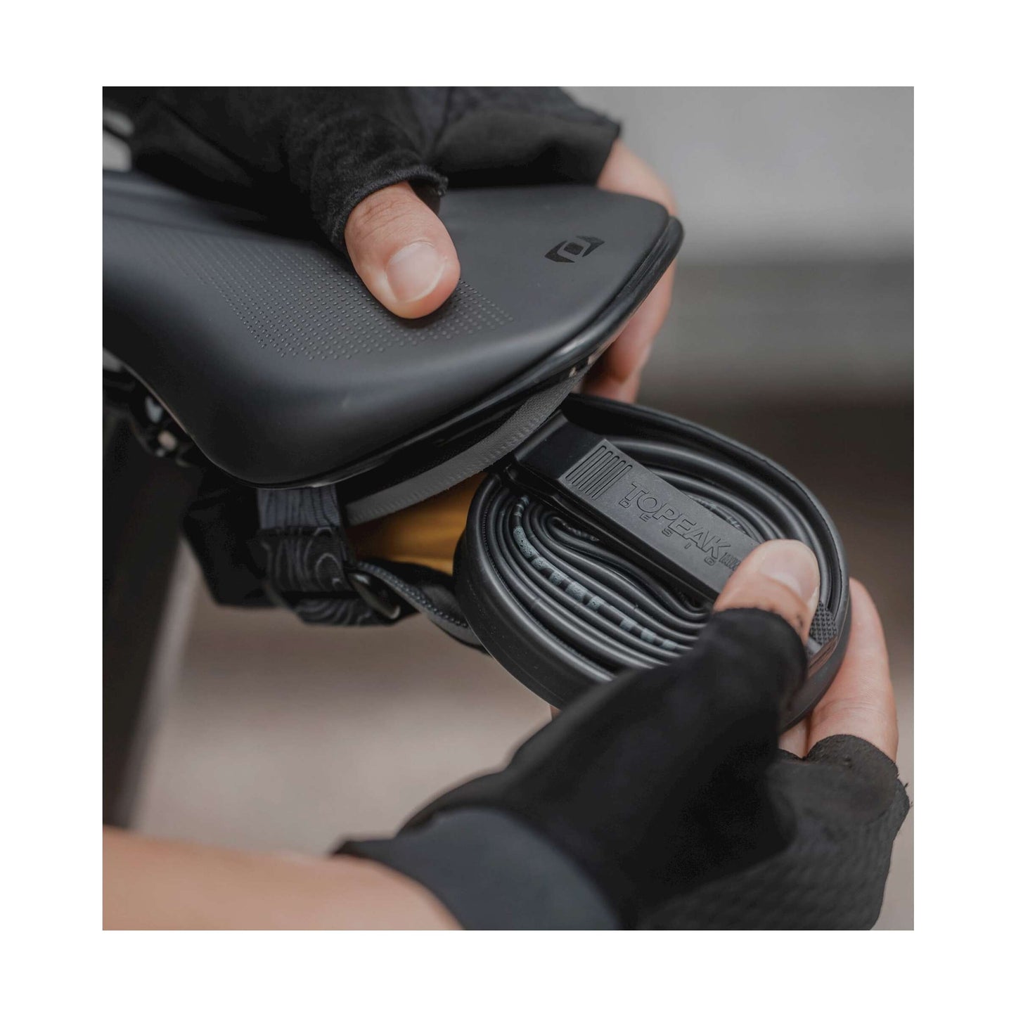 Bag de selle Elementa Sandage Slim XS