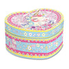 Un groupe d'artisanat créatif décore votre propre boîte à bijoux