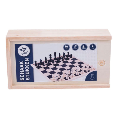 Esshouten Chess Pieces dans la boîte