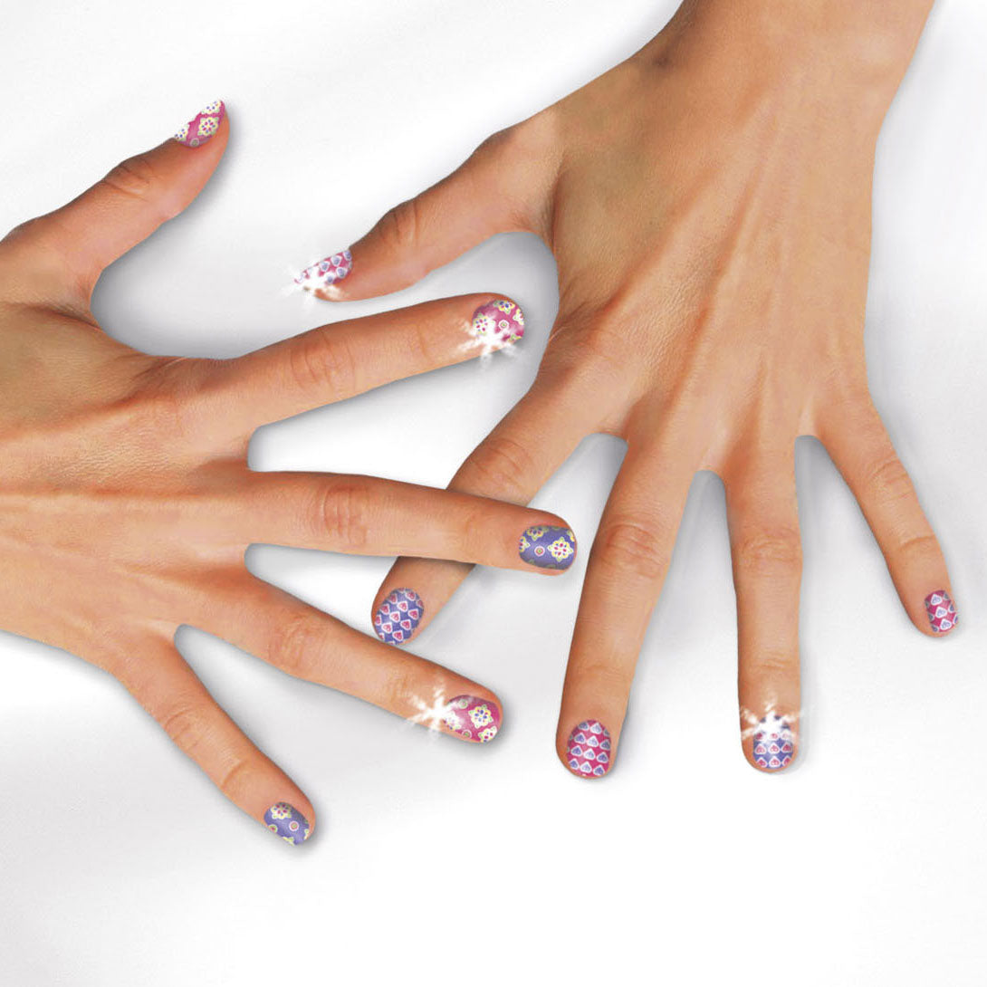 Tatouage de paillettes Glamz et craie