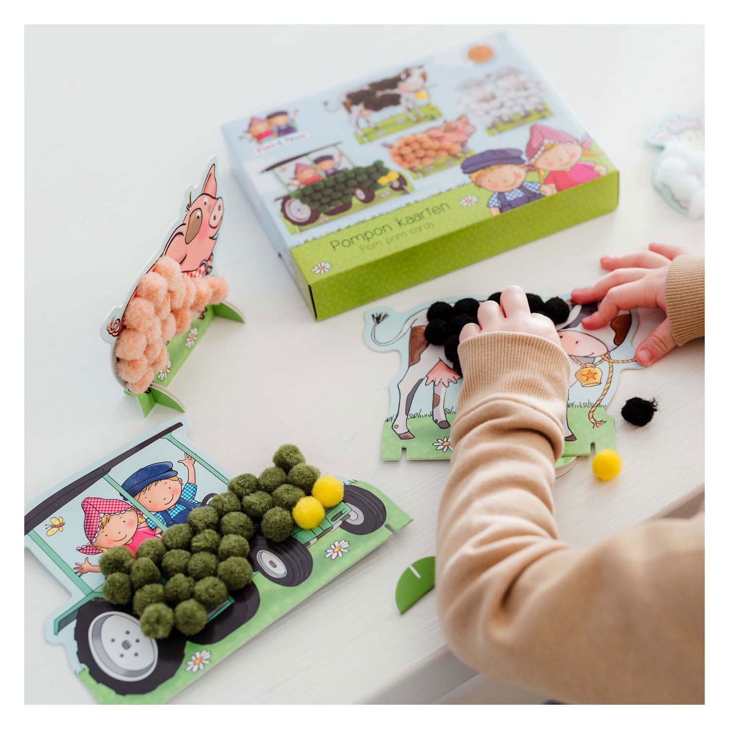 Toys Bambolino Fien Teun Pompom joue