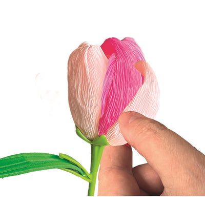 Les fleurs parfumées de Clementoni font du tulipe