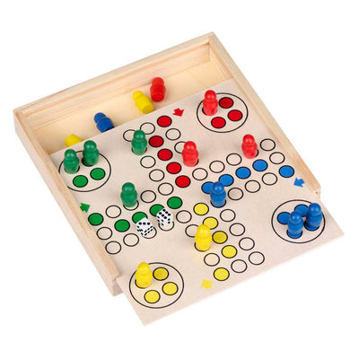 Le jeu de société en bois n'ennuie pas les gens