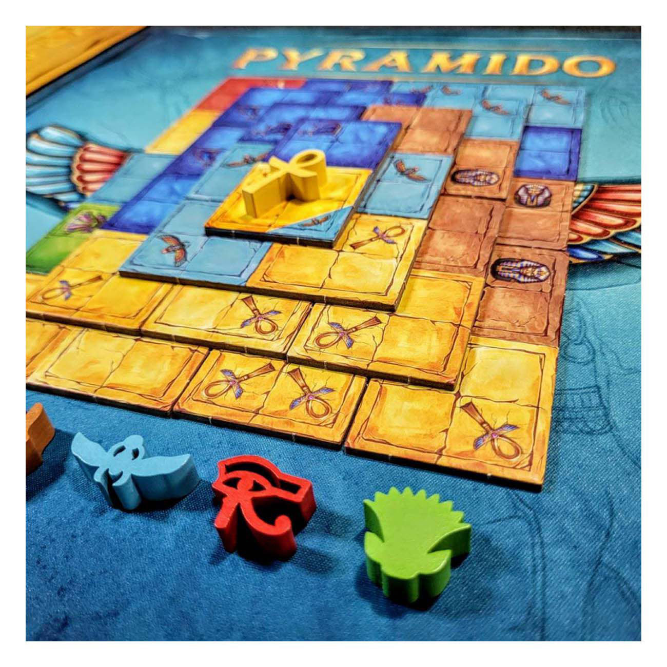 Pyramido de jeux de gobelin blanc - jeu de société