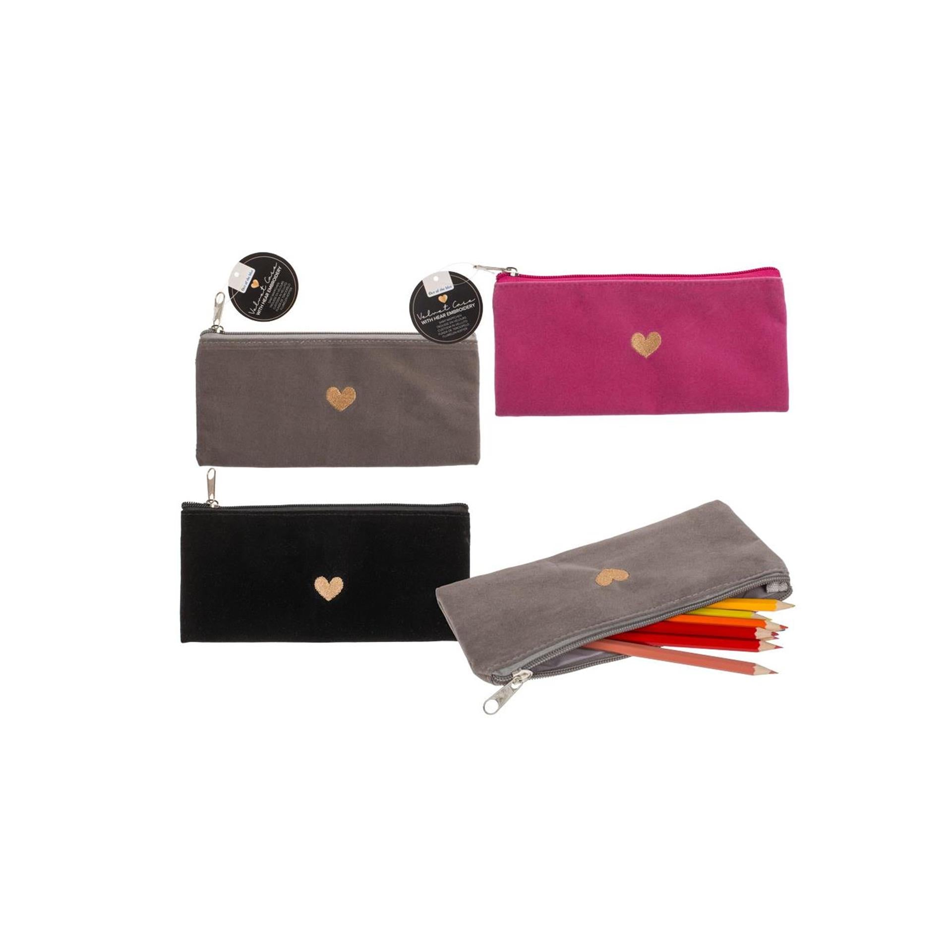 Trousse en velours bleu avec coeur 20x9cm