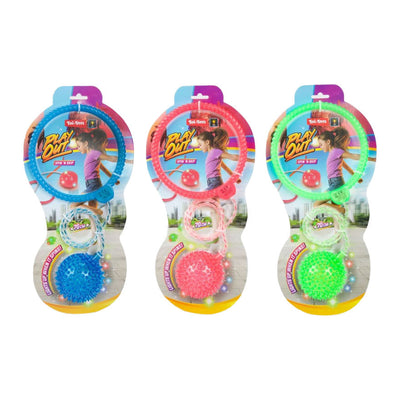 Toi-toys joue un vieux jeu de swing avec la lumière