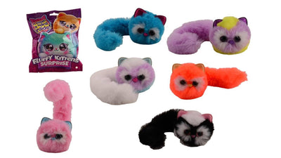 Chaton moelleux Johntoy avec longue queue