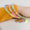 Les tubes à paillettes totum font des bracelets