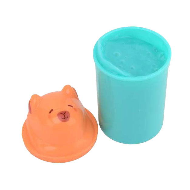 Mastic capybara Johntoy avec son dans un seau