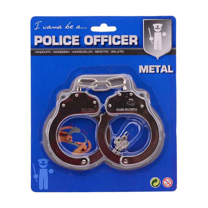Johntoy menotté la police