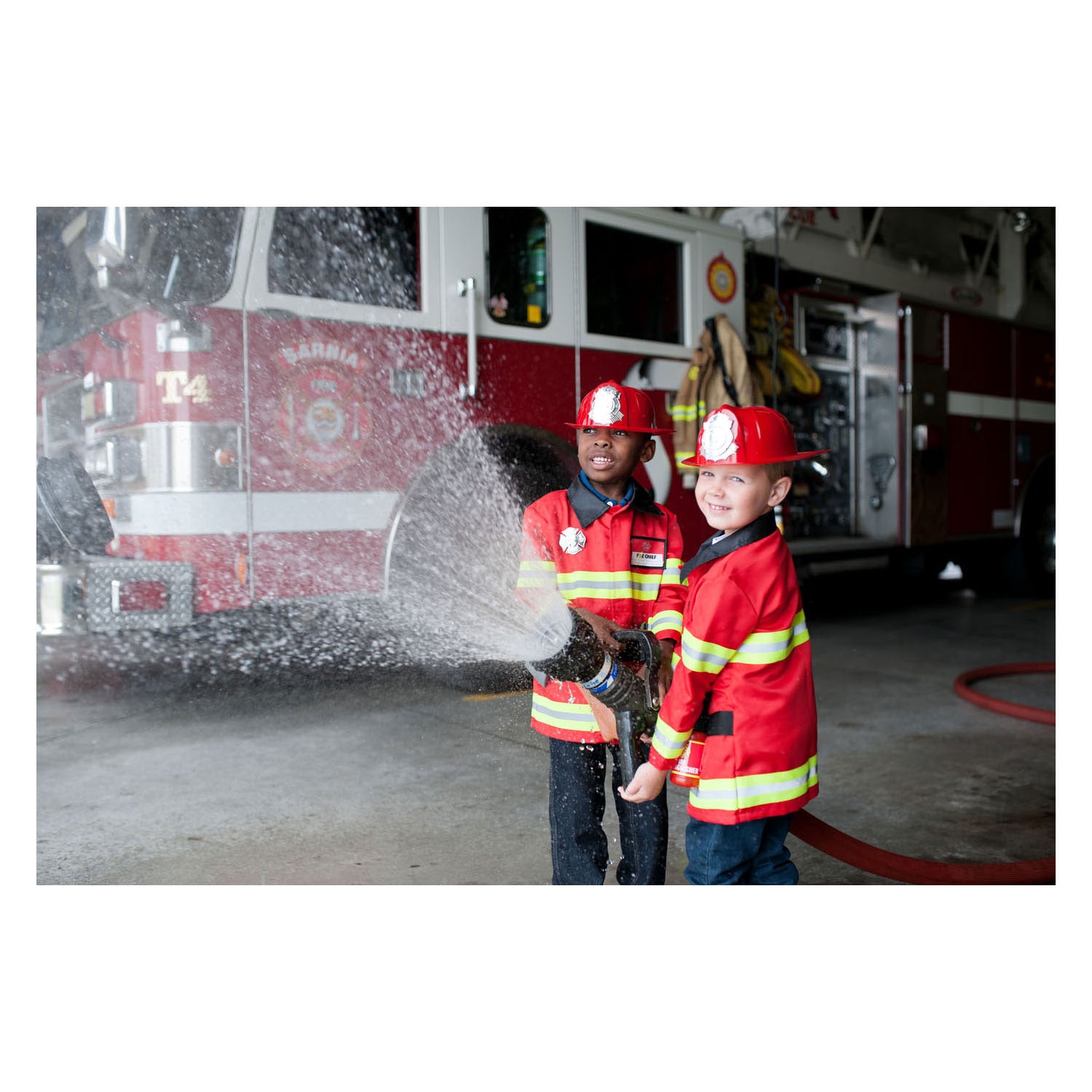 Ensemble de costumes de pompiers de grands prétendants, 3-4 ans