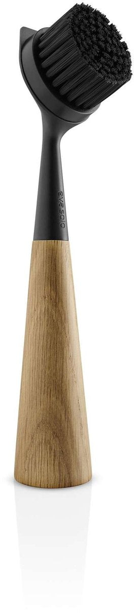 Brosse à vaisselle Eva solo chêne avec brosse remplaçable.