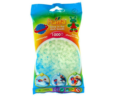 Les perles de fer HAMA brillent dans les 1000 pièces sombres