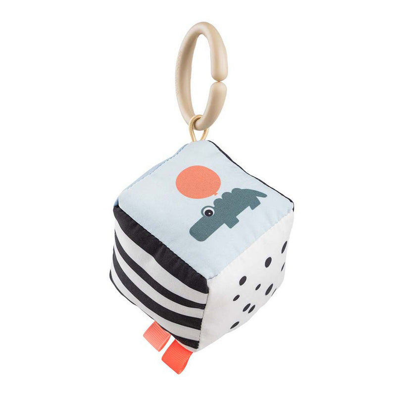 Fait par le contraste de cerf Cube Happy Clouds