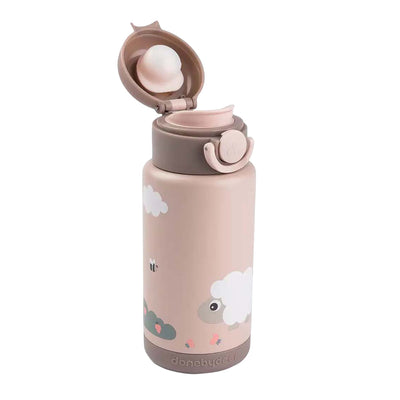 Fait par des cerfs isolés bouteille de boisson minuscule ferme - rose
