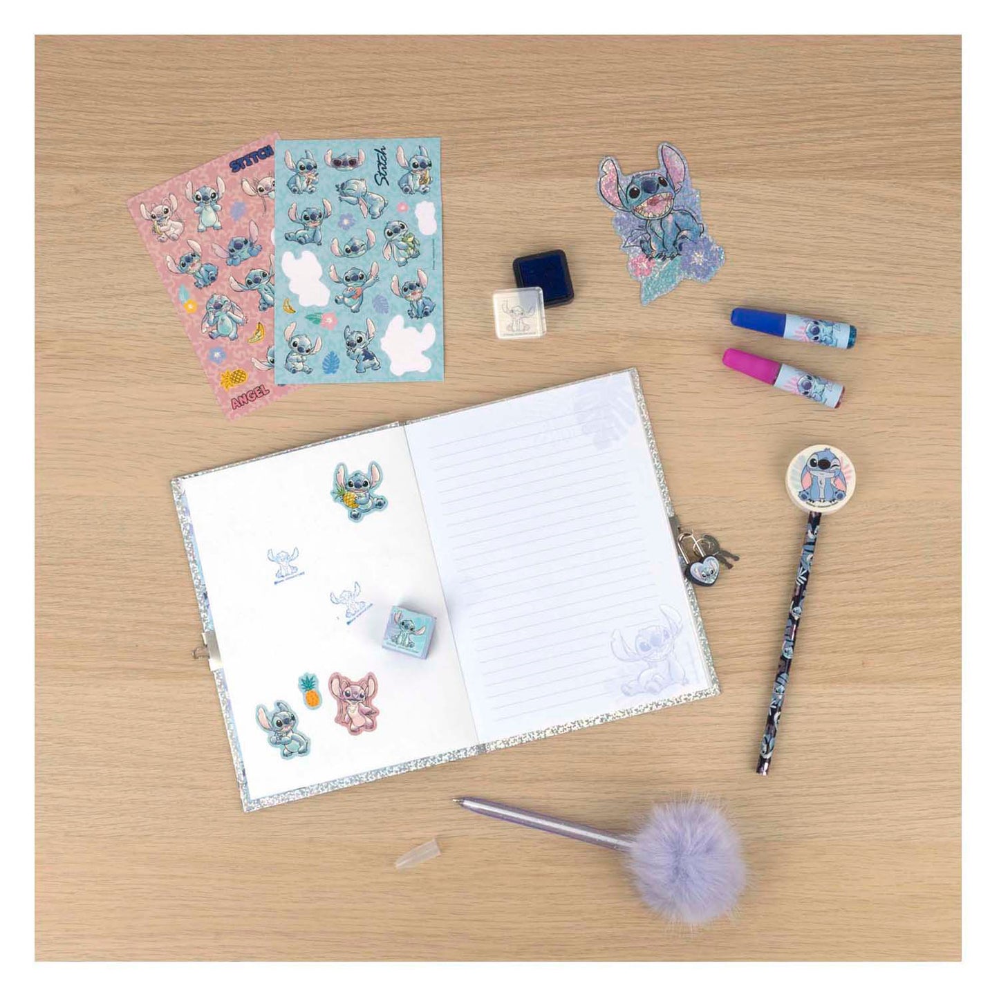 Ensemble de journaux de paillettes infiltrés