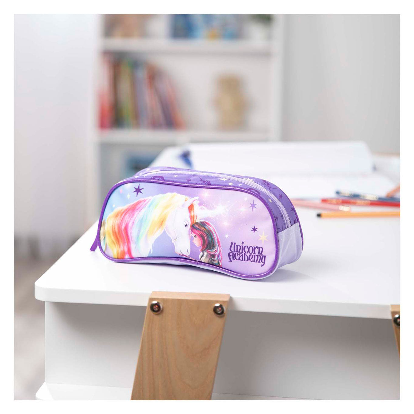 Cas d'infiltration de la Unicorn Academy