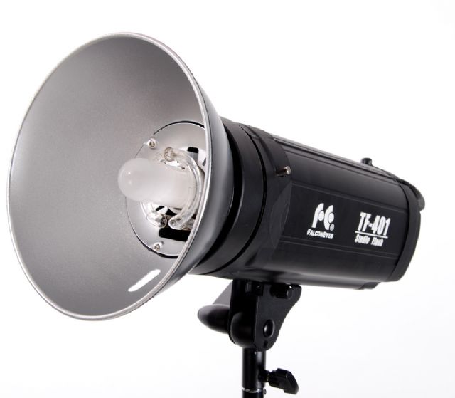 Falcon Eyes Flash Studio TF-401 Numérique