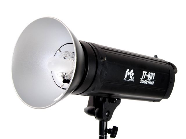Flash de studio Falcon Eyes TF-601 numérique