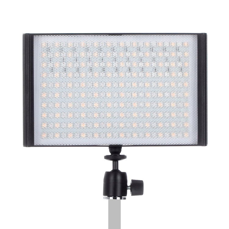 Ensemble de lampes LED Falcon Eyes RGB T8 avec batterie