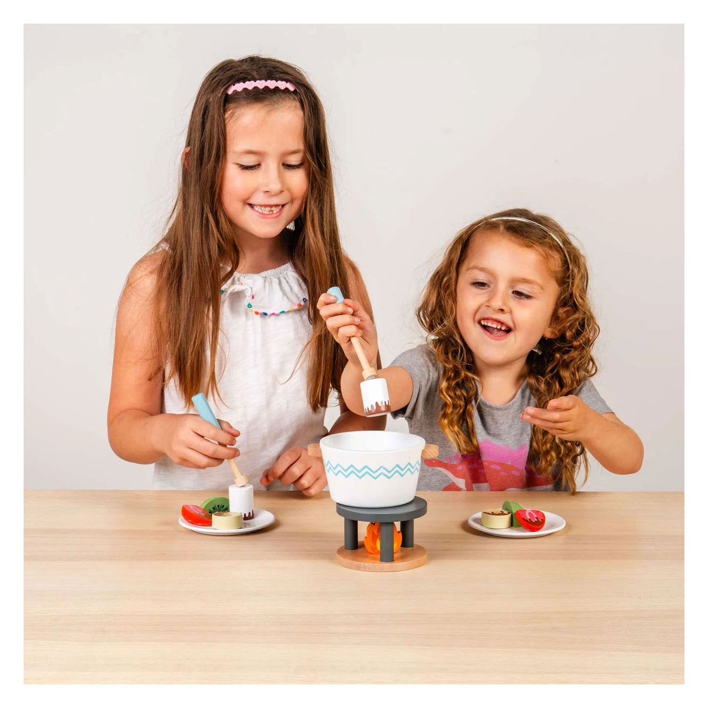 Set de jeu fondue au chocolat en bois Bigjigs - 16 pièces.