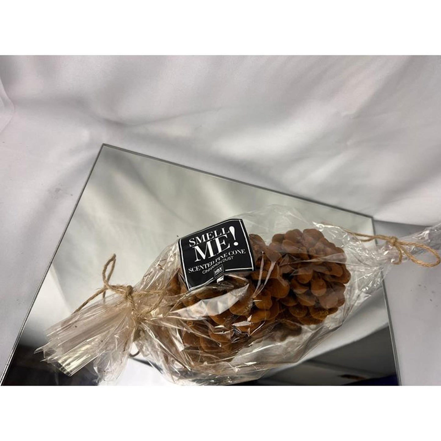 Hbx parfum naturel vivant pommes de pin pinus pinea cannelle