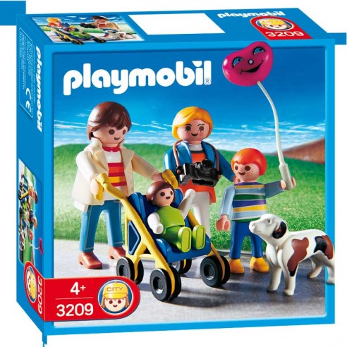 Buggy avec la famille et le chien 3209