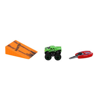 Voiture qui coule avec le lanceur assorti