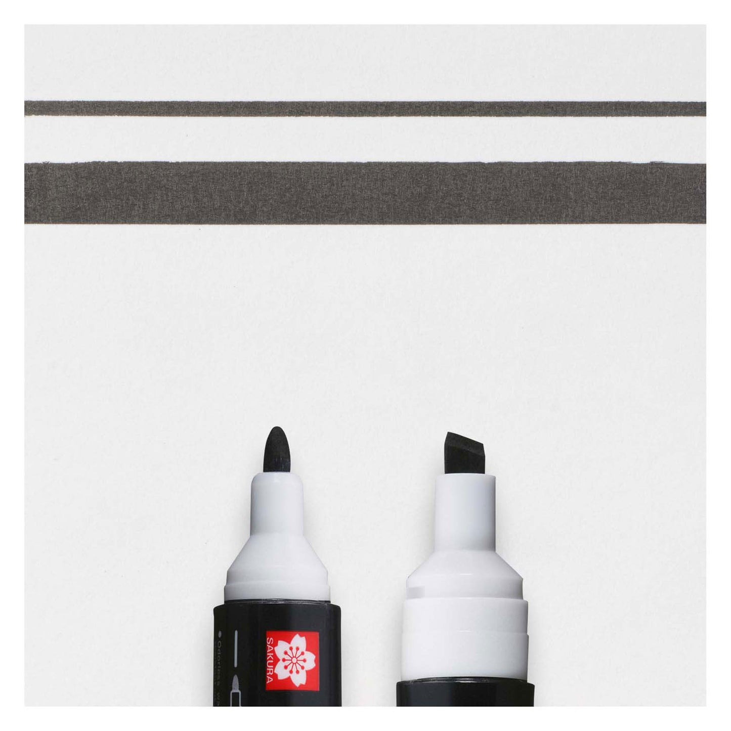Sakura permapaque double point noir