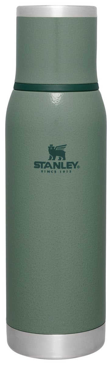 Bouteille thermos Stanley Adventure to-go 750 ml - 20 heures chaud - 25 heures froid - étanche - couvercle isolé - sans BPA - bouchon verseur pour un versement contrôlé - vert martelé