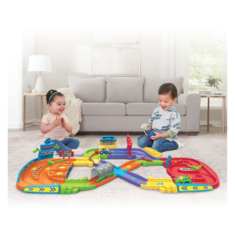 Vtech toot toot cars - mon premier circuit interactif incl. 2 voitures