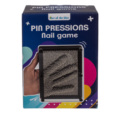 Jeu d'ongles, pinpressions. env. 19x14 cm.