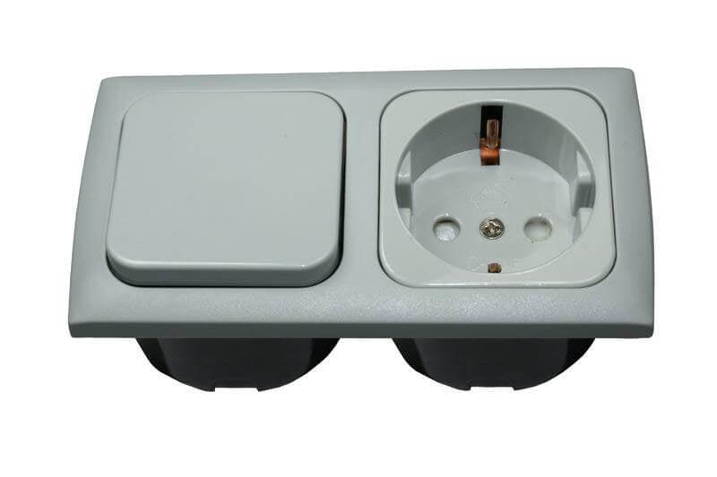 Combinaison interrupteur et prise murale C-line avec cadre opale 2x gris - emballé