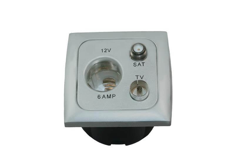 Prise C-line 12 volts avec antenne et connexion satellite avec cadre gris opale
