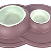 Heureux animal de compagnie fou des animaux de compagnie alimentant le volcan de godet double blush rose