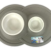 Heureux animal de compagnie fou des animaux alimentant le volcan de godet double mokka
