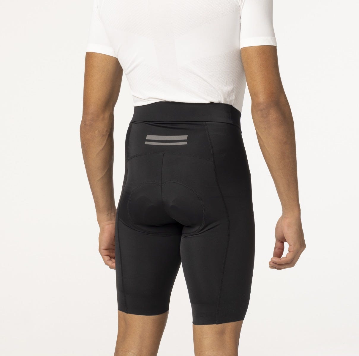 Agu short essentiel homme