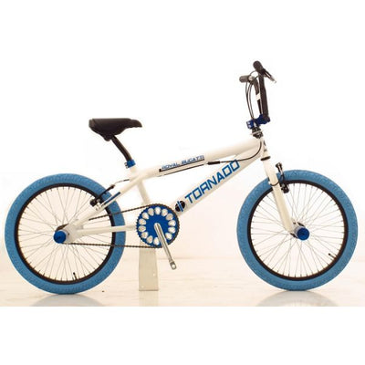 Royal Freestyle 20 Royal Bugatti blanc avec des pneus bleus