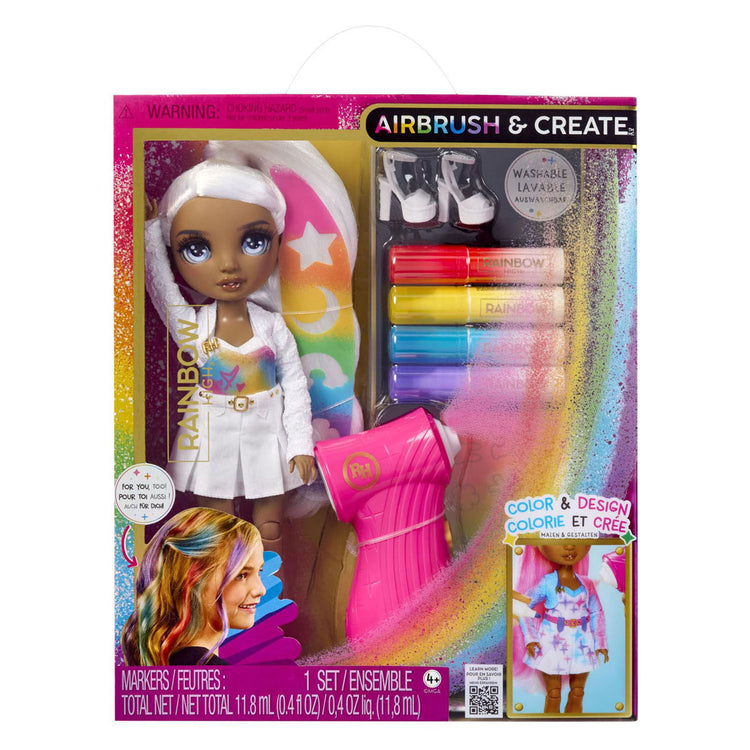 La brosse à air arc-en-ciel crée des yeux gris de poupée de mode
