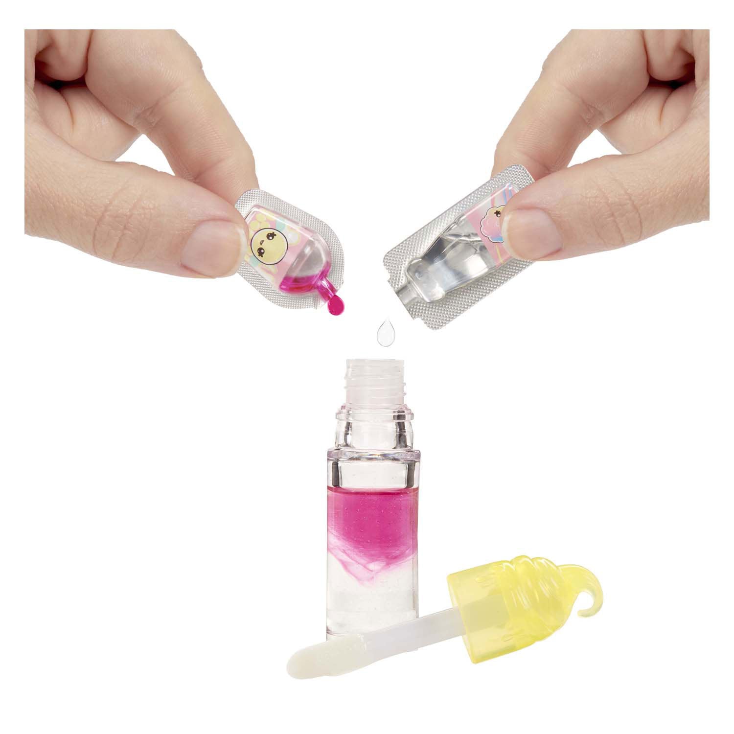 MGA Entertainment Yummiland Pop - Nia Candy Fluff with Lip Gloss Set