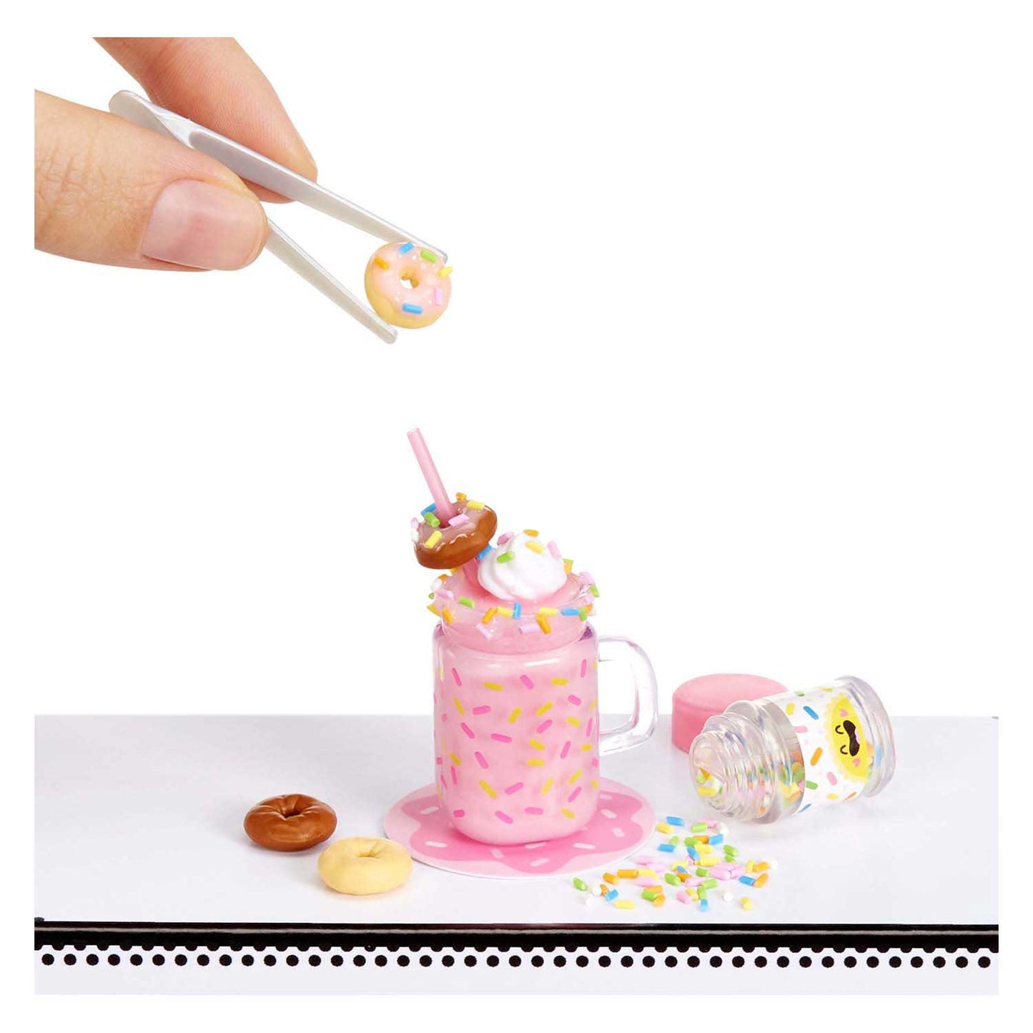 Mga Entertainment en fait des mini-aliments pour le dîner, série 4a