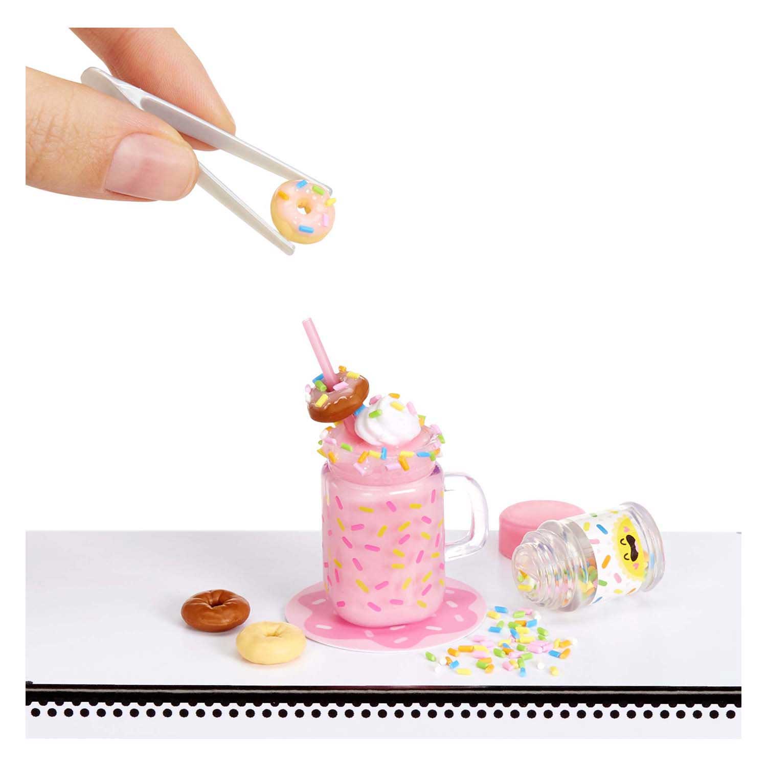 Mga Entertainment en fait des mini-aliments pour le dîner, série 4a