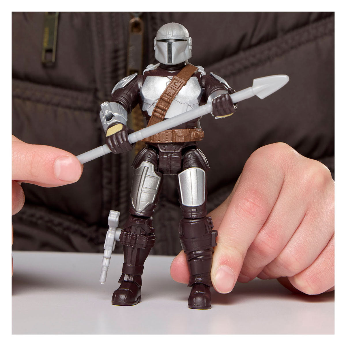 Star Wars Actionverse Figurine articulée Le Mandalorien 11cm