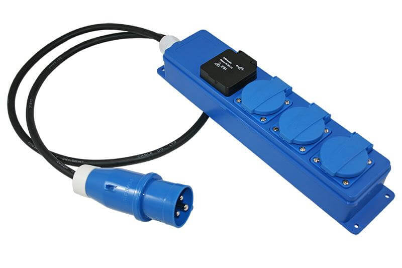 Unité Quatro Multiprise Schuko CEE 3 prises et USB avec câble de 1,5 mètre et prise CEE