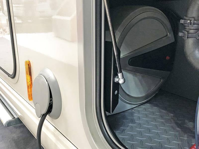 Enrouleur de câble automatique avec 15 mètres de câble néoprène 3x 2,5mm²