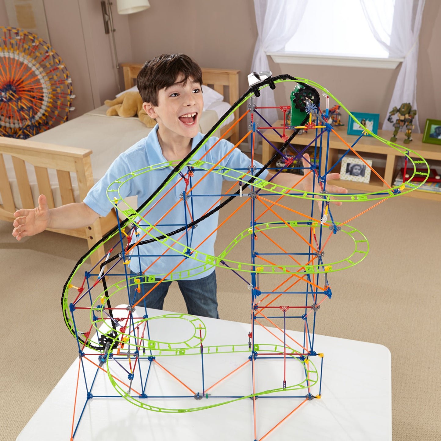 Montagnes russes frénétiques du typhon K'nex